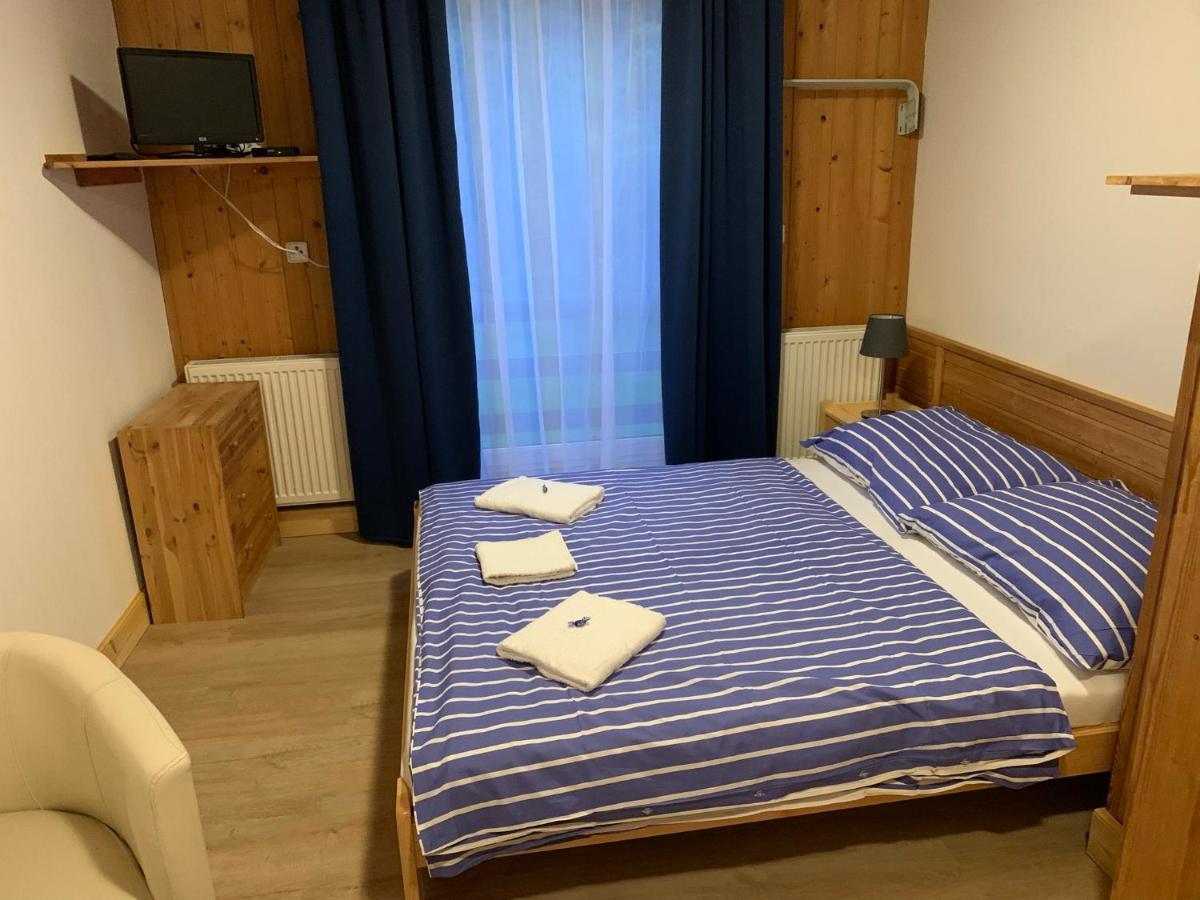 Penzion A Restaurace Vyhlidka Železná Ruda 외부 사진