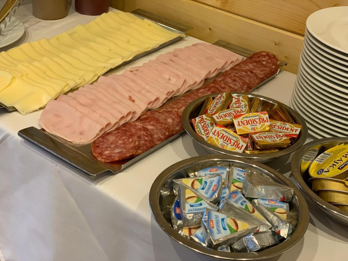 Penzion A Restaurace Vyhlidka Železná Ruda 외부 사진