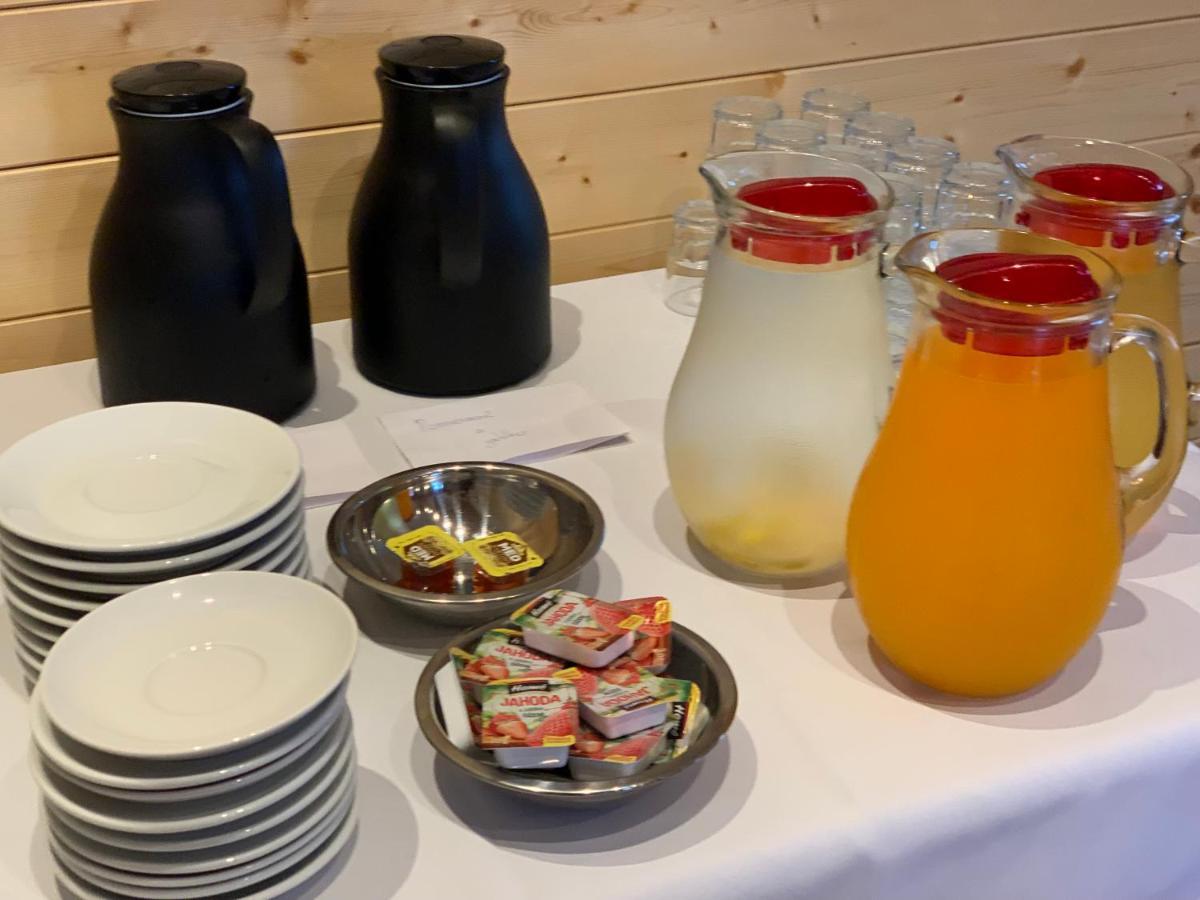 Penzion A Restaurace Vyhlidka Železná Ruda 외부 사진